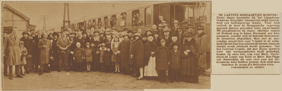 871722 Afbeelding van het vertrek van een groep van 700 Hongaarse pleegkinderen uit heel het land, die per trein zullen ...